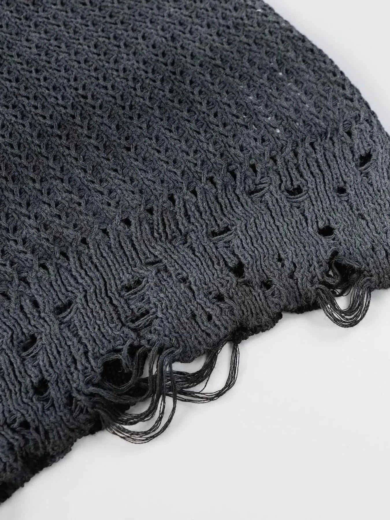 Men's Distressed Hem Knit Sweater Vest