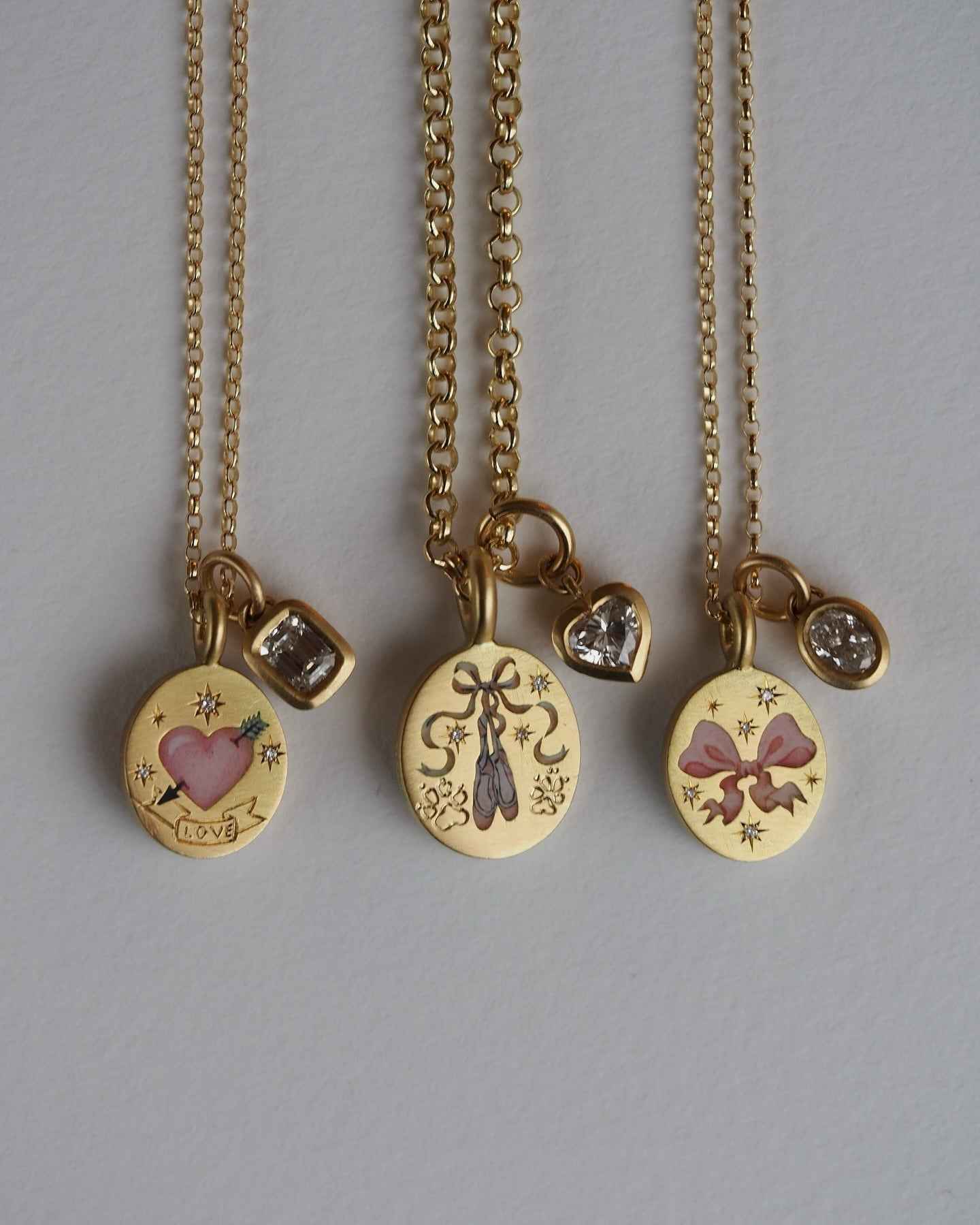 18K Gold Inlaid Zirconia Necklace With Personality Trait Design - Damned Threads