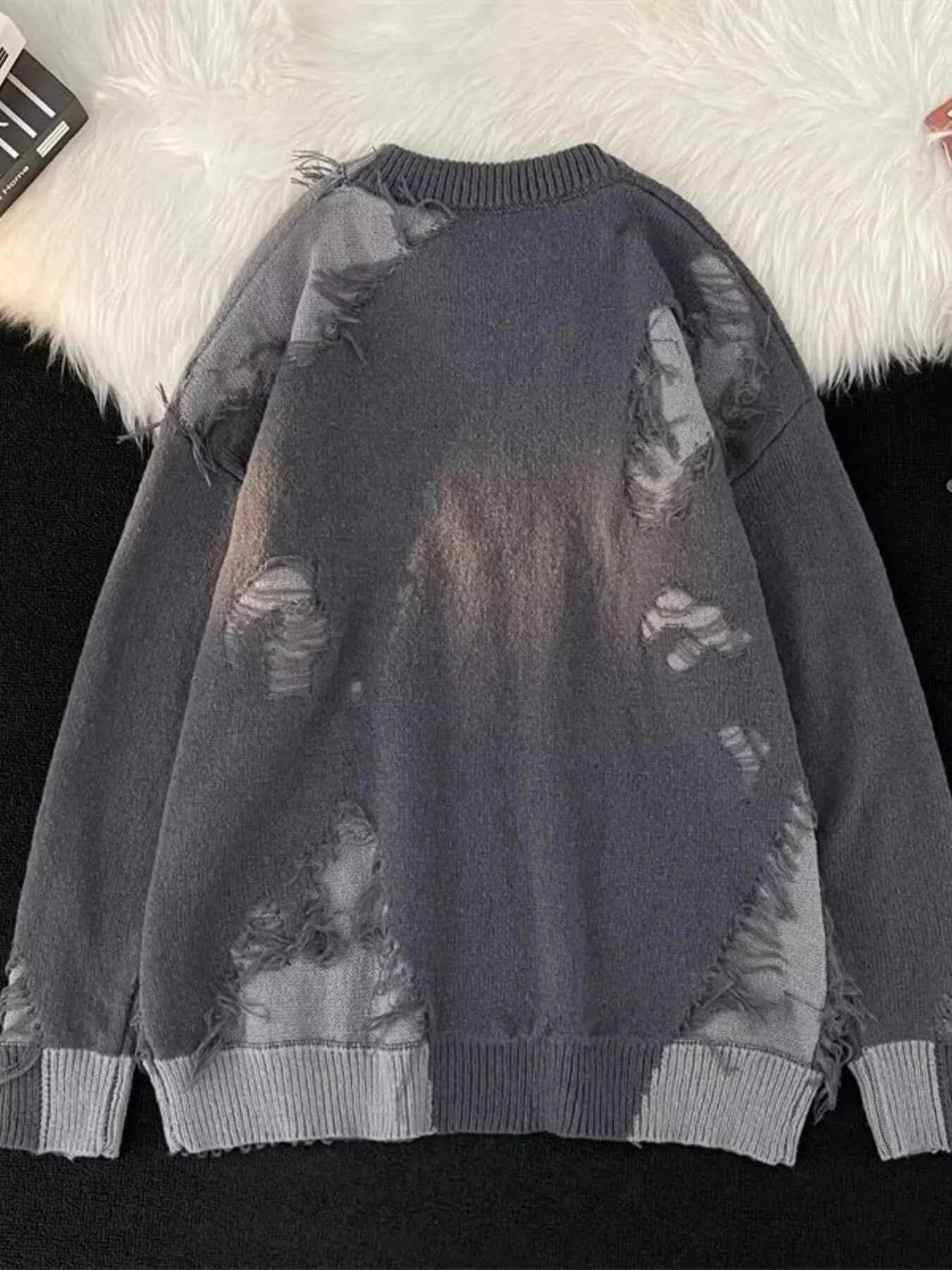 Men's Plus Size Distressed Round Neck Long Sleeve Sweater