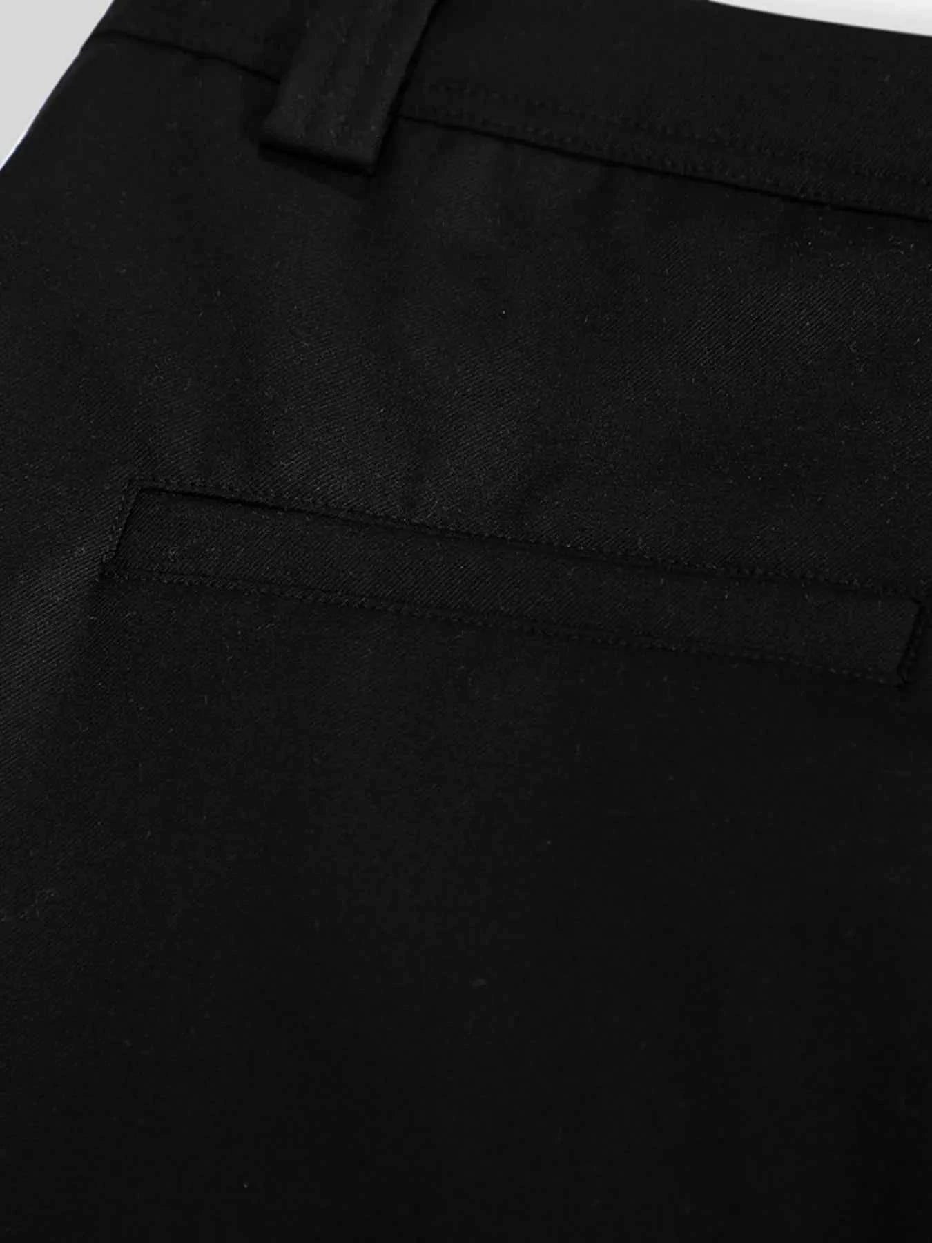 Men's Curved Pants with Relaxed Fit Design