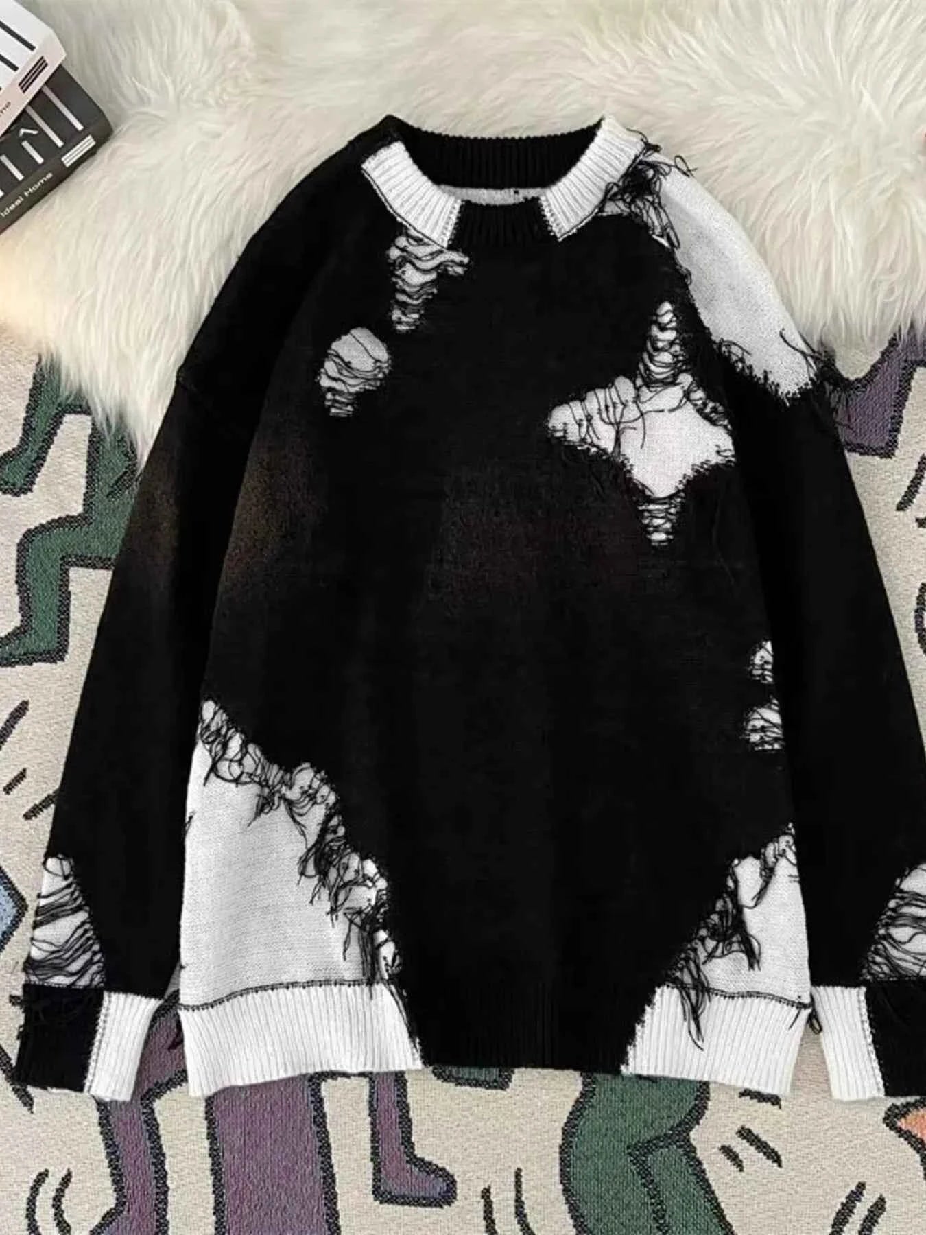 Men's Plus Size Distressed Round Neck Long Sleeve Sweater