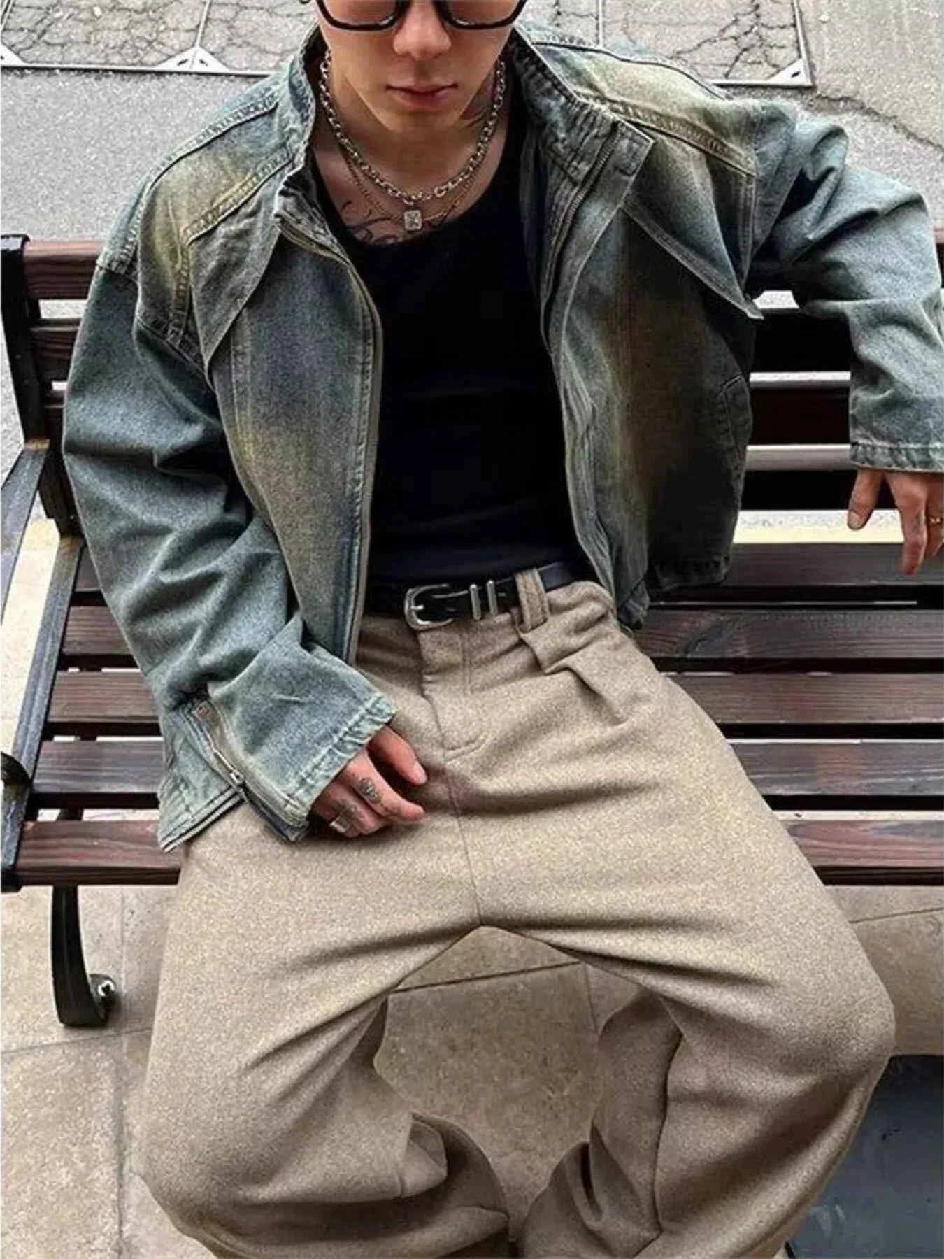 Men's Vintage Washed Denim Jacket with Classic Collar