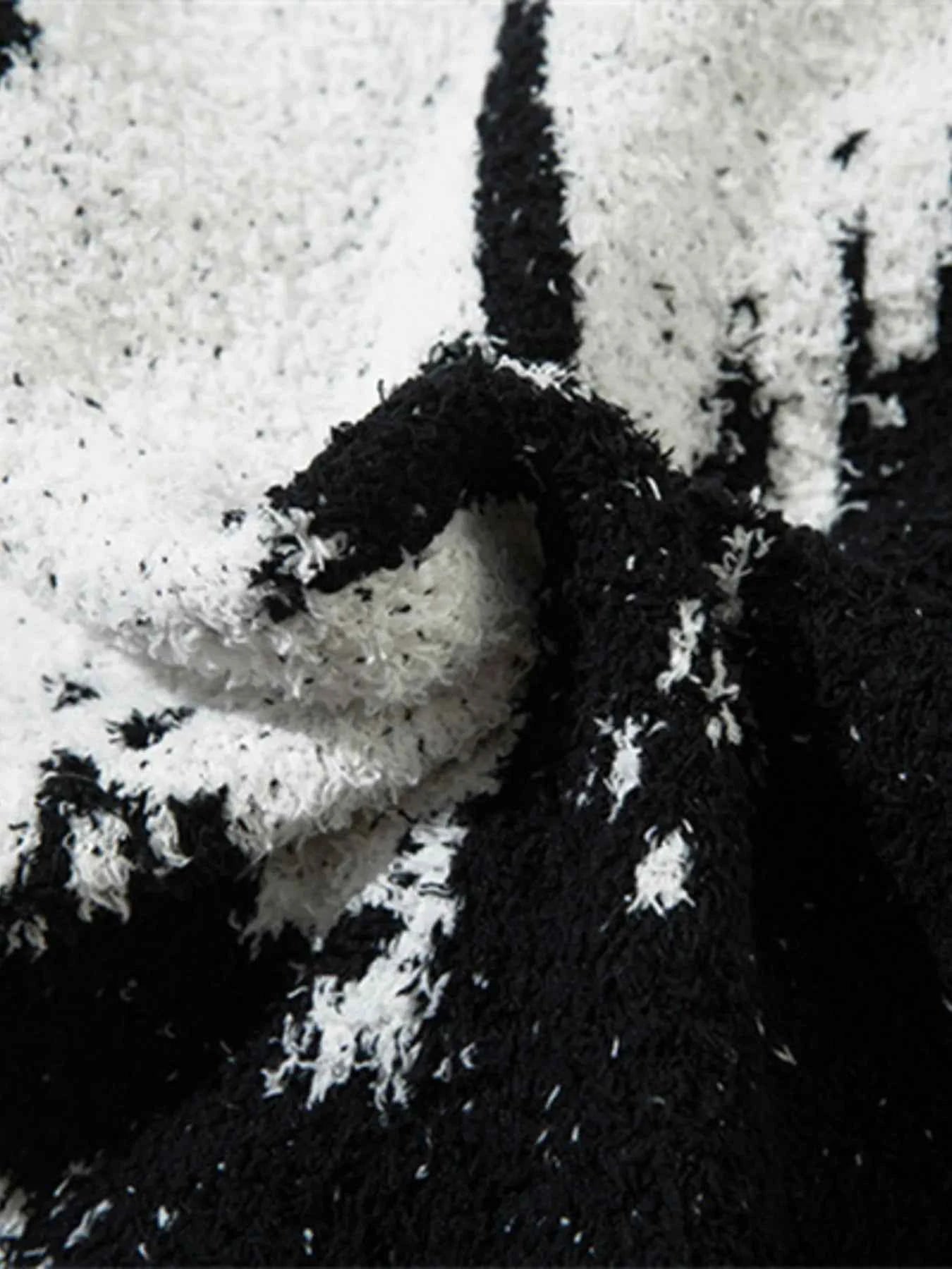 Men's Contrast Round Neck Long Sleeve Sweater