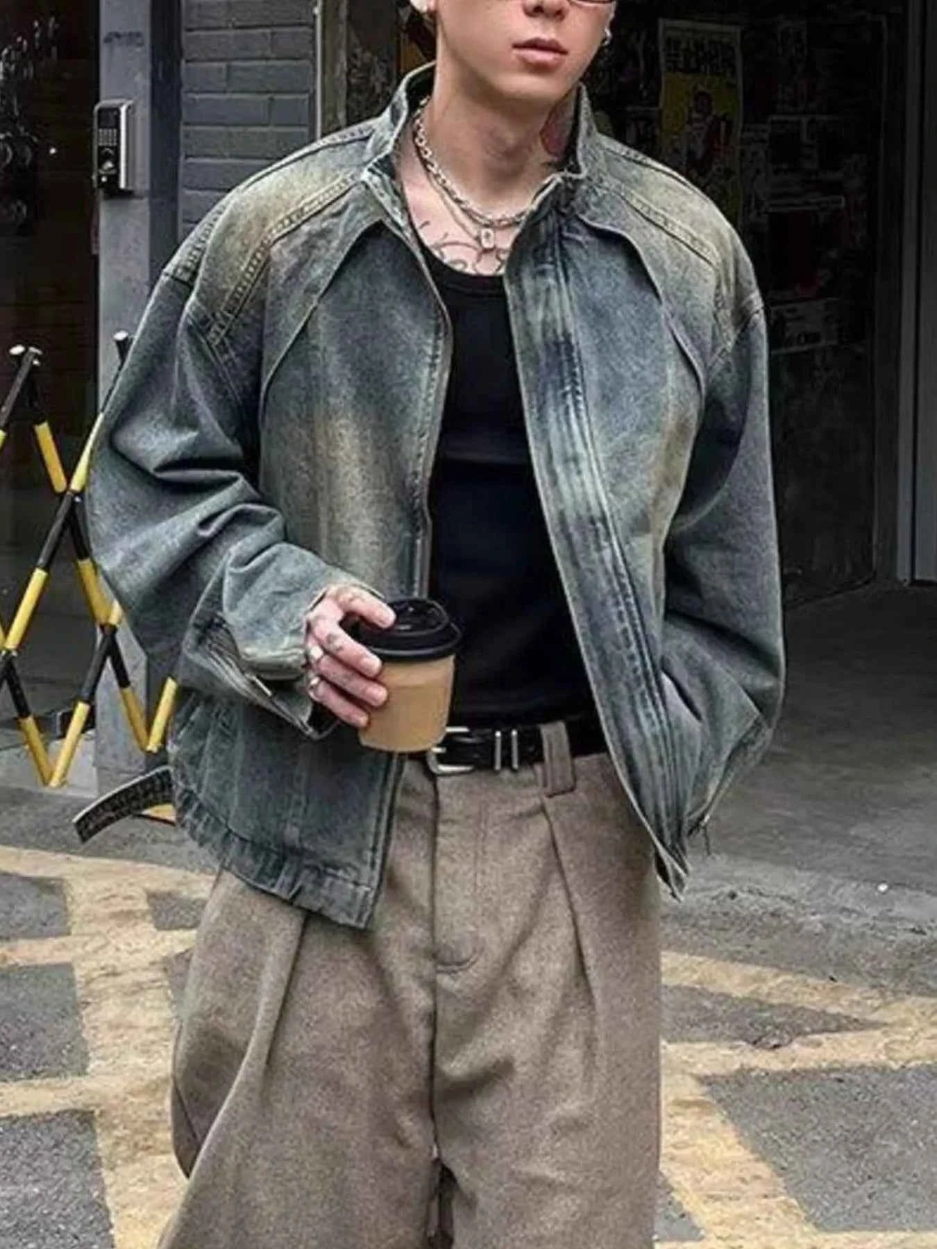 Men's Vintage Washed Denim Jacket with Classic Collar