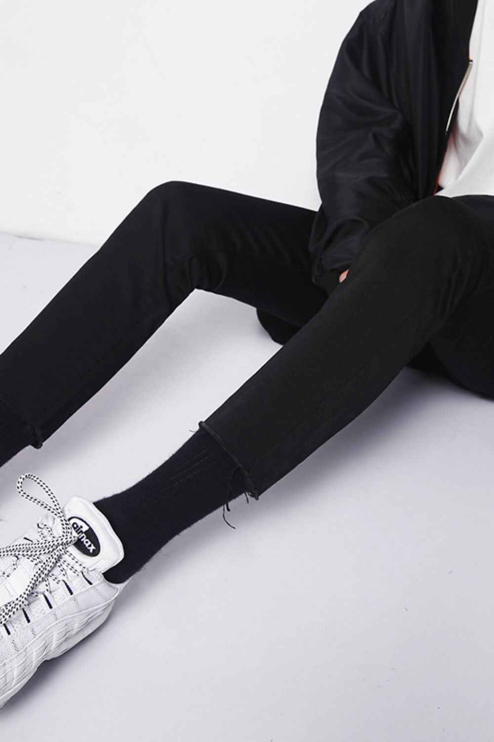Men's Frayed Hem Skinny Jeans - Damned Threads
