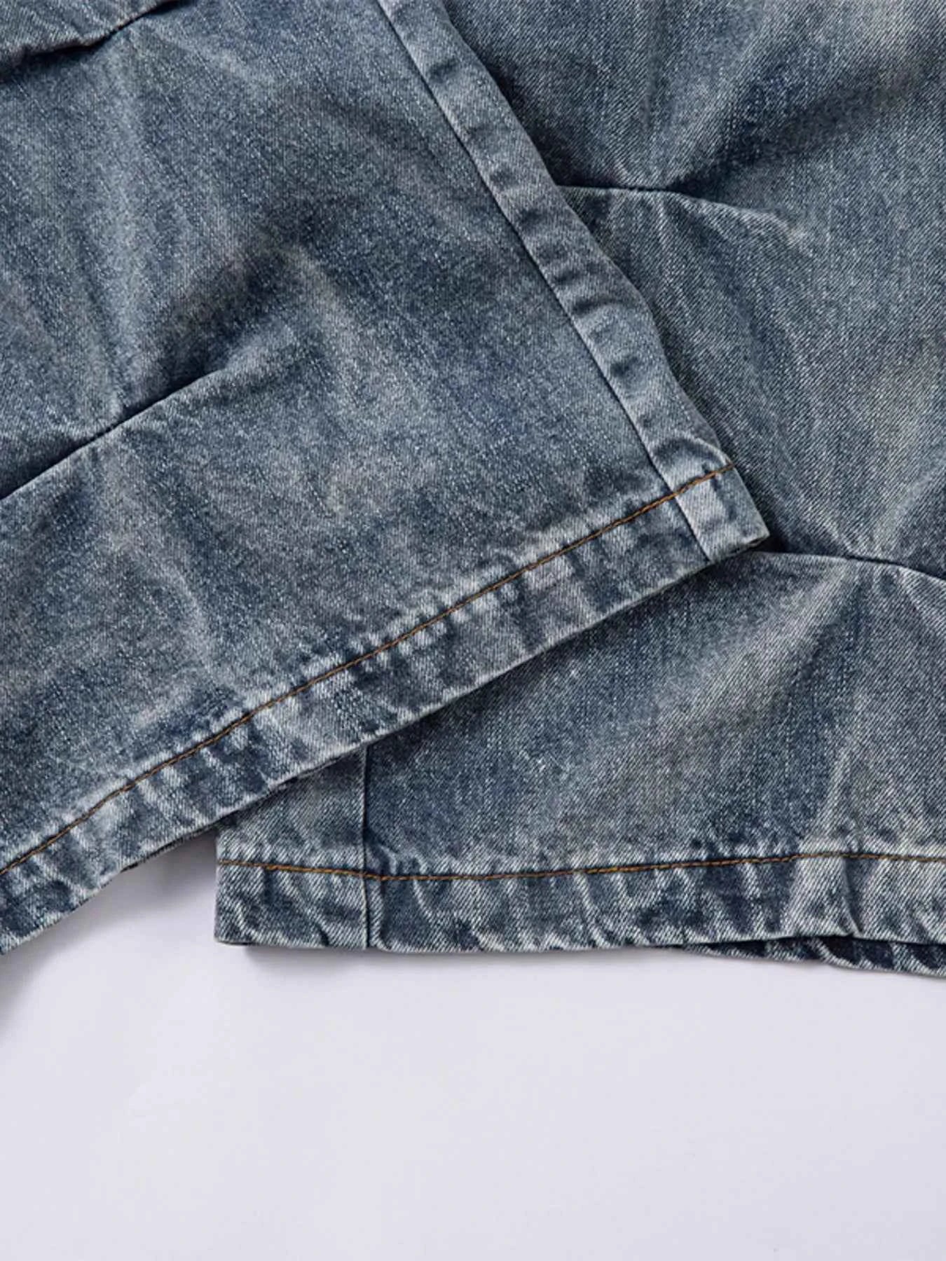 Men's Washed Wide Leg Pleated Jeans