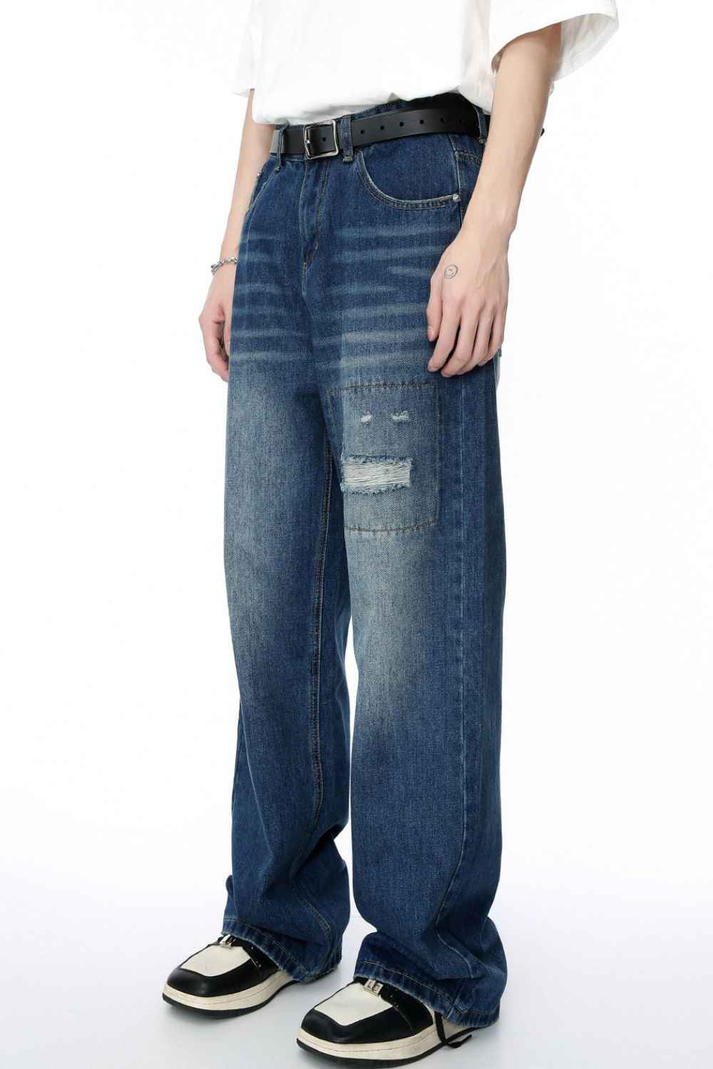 Men's Distressed Applique Straight Jeans - Damned Threads