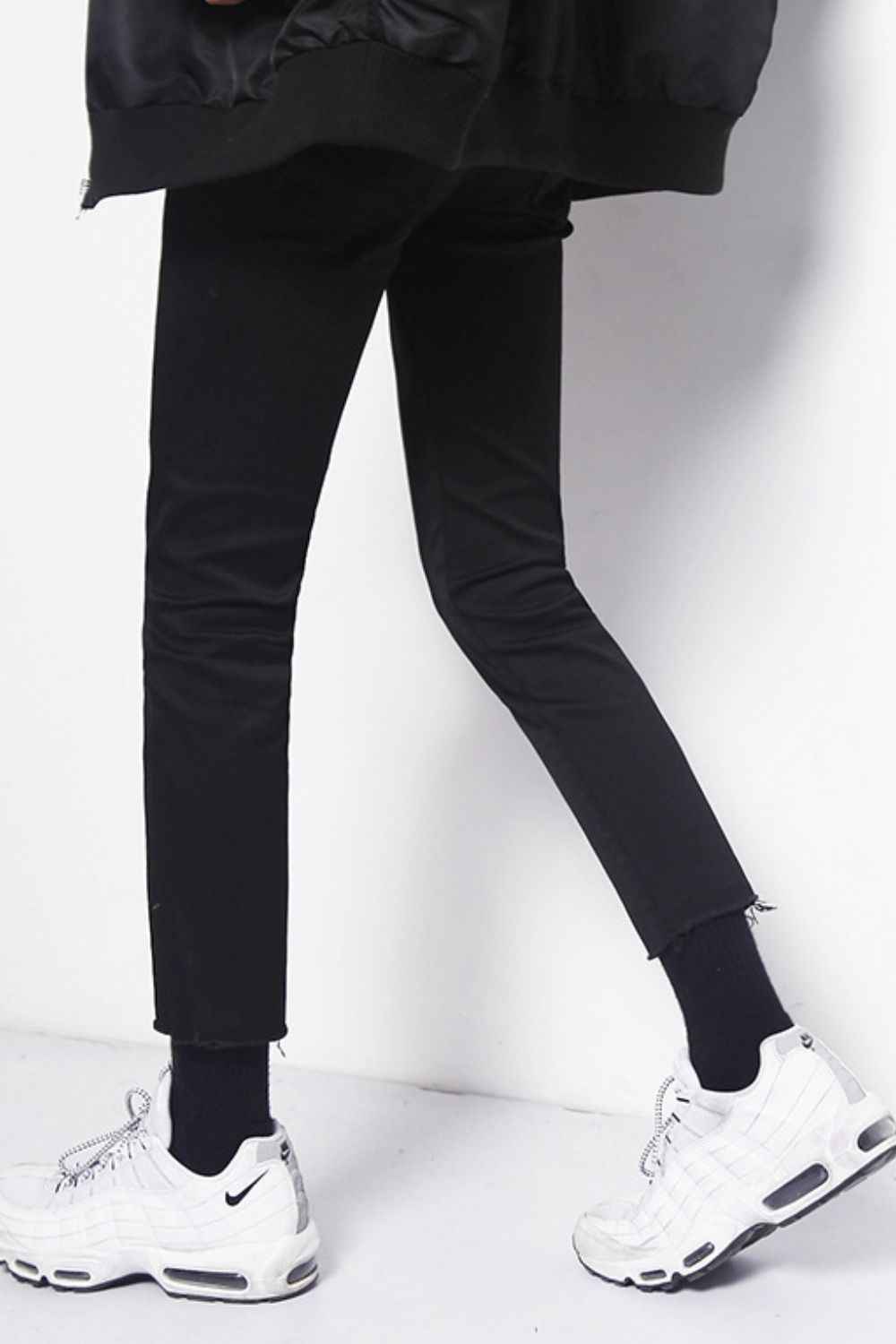 Men's Frayed Hem Skinny Jeans - Damned Threads