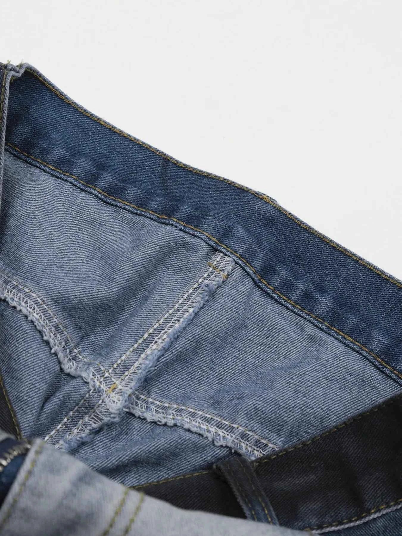 Men's Gradient Curved Jeans with Seam Detail