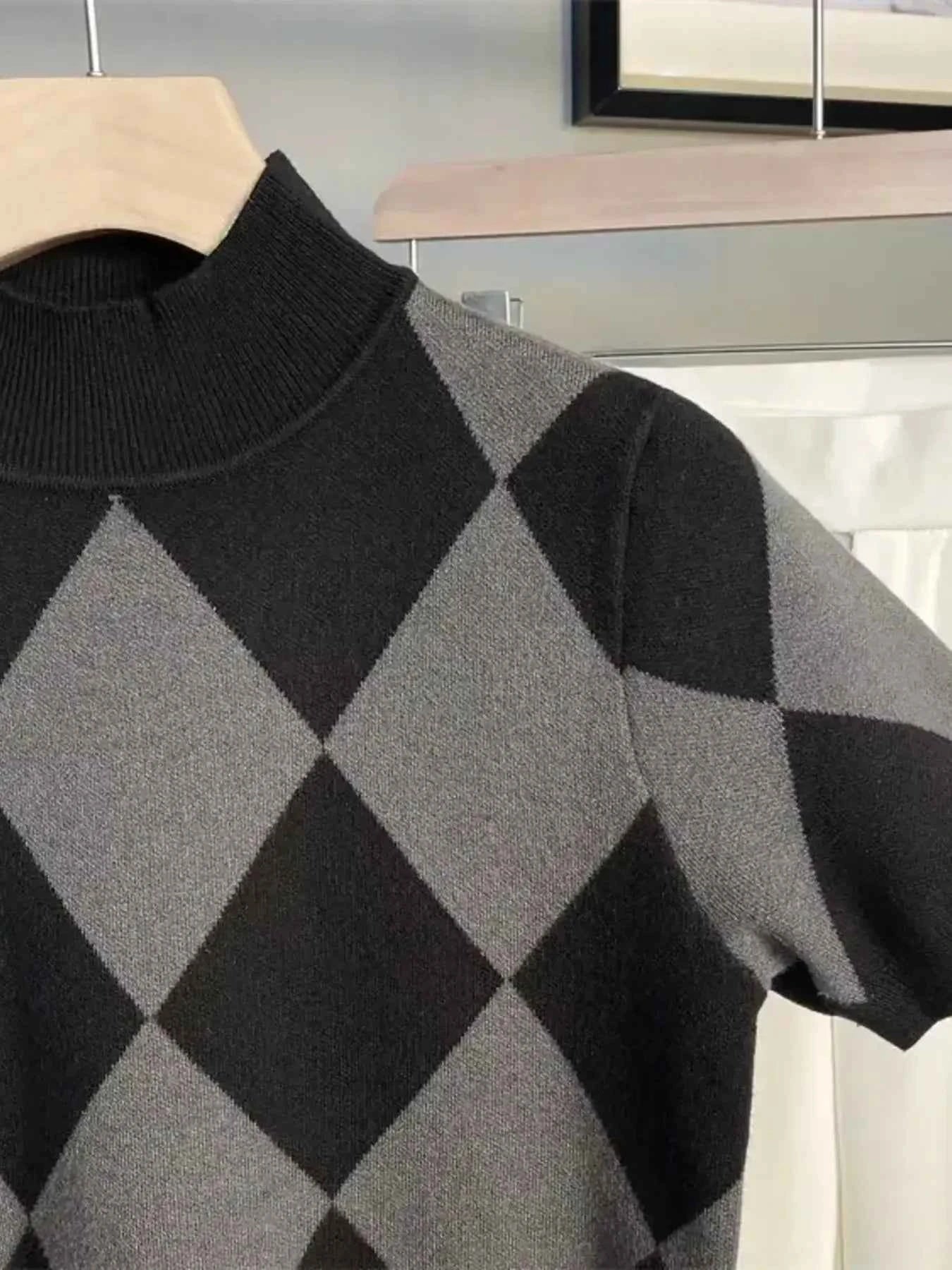 Men's Full Size Diamond Pattern Short Sleeve Knit Top Plus Size