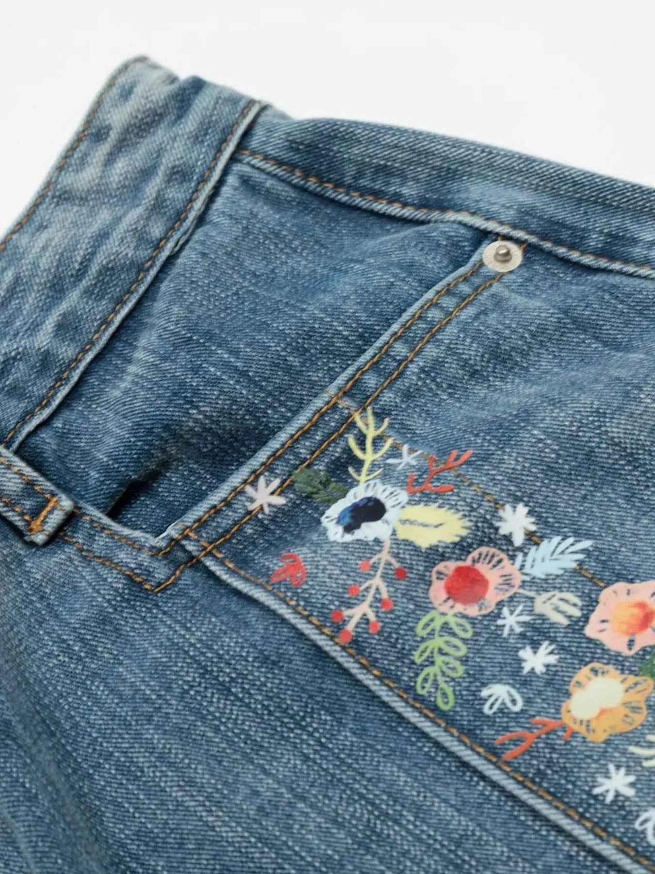 Men's Floral Trim Wide Leg Denim Shorts