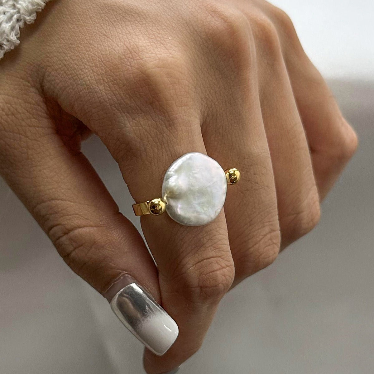 18K Gold Button Pearl Lux Ring - Damned Threads