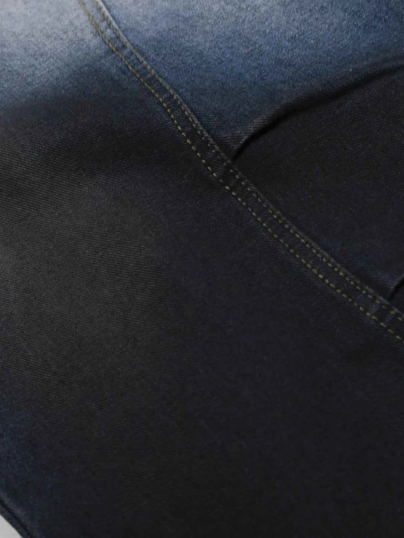 Men's Gradient Curved Jeans with Seam Detail