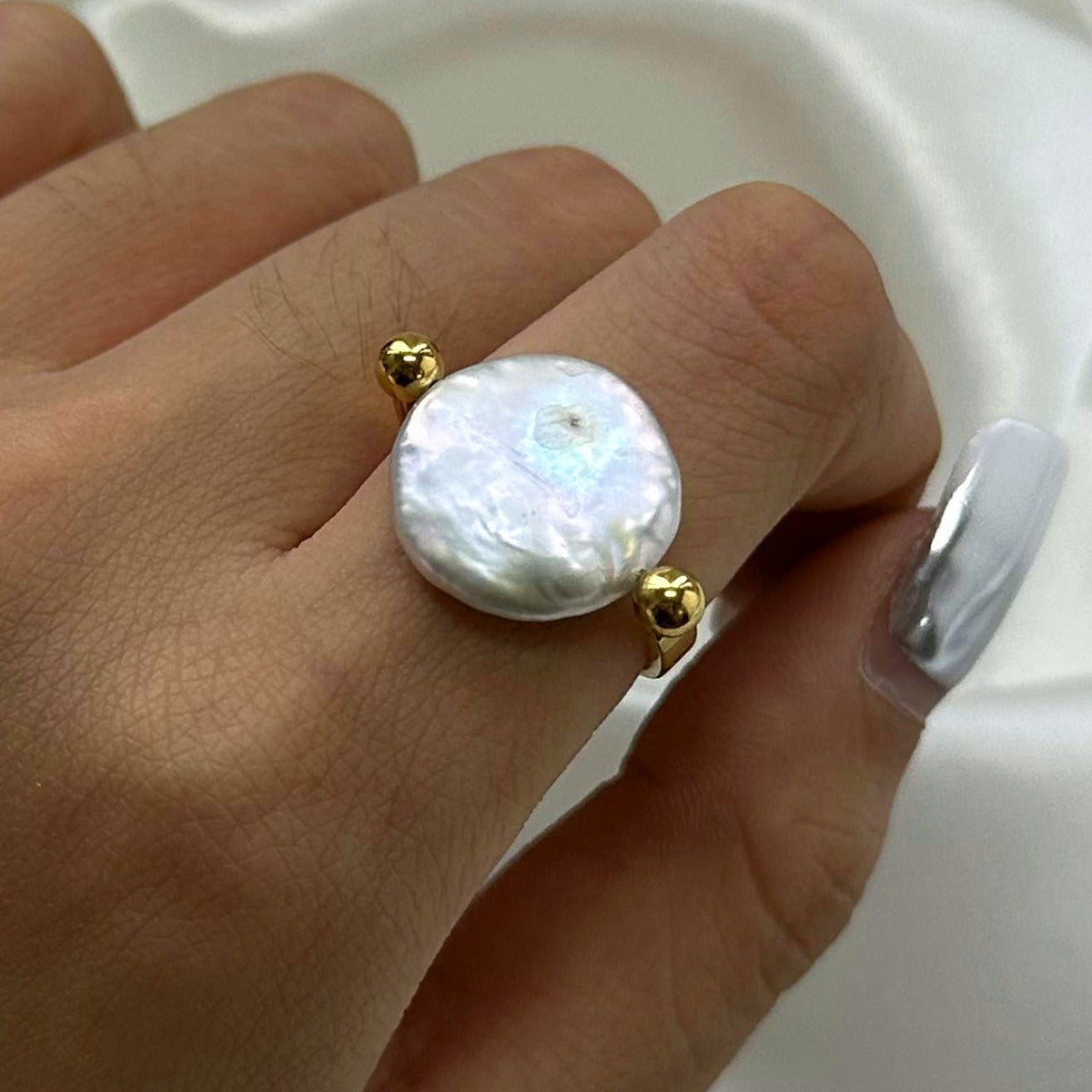 18K Gold Button Pearl Lux Ring - Damned Threads
