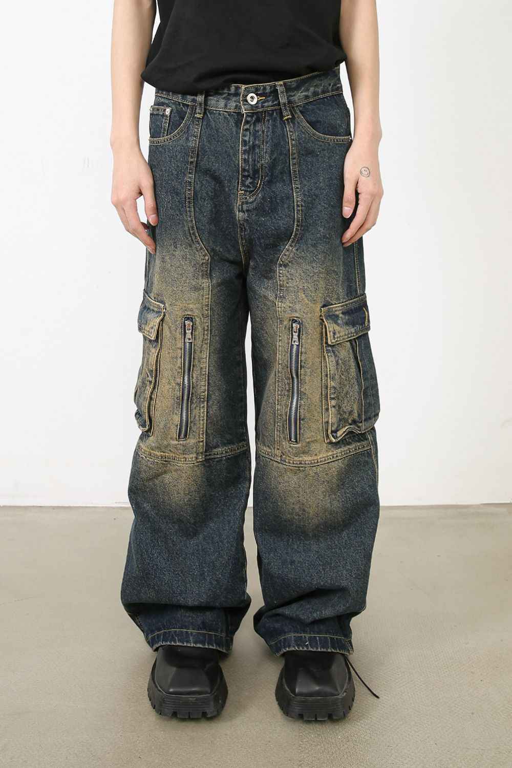 Men's Wide Leg Cargo Jeans
