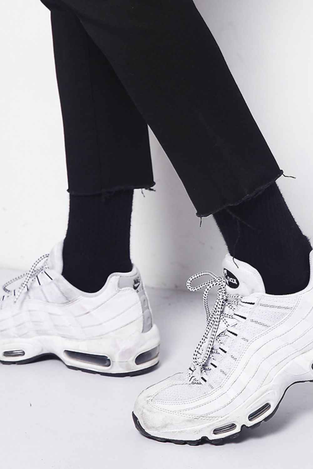 Men's Frayed Hem Skinny Jeans - Damned Threads