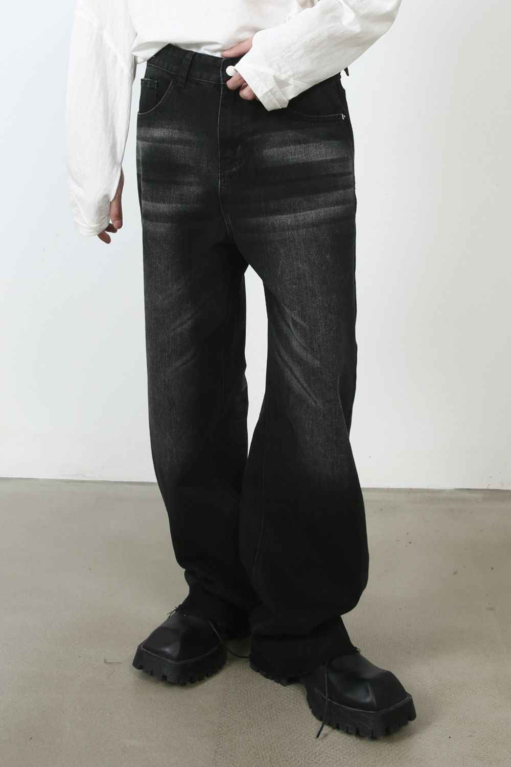 Men's Frayed Hem Jeans - Damned Threads
