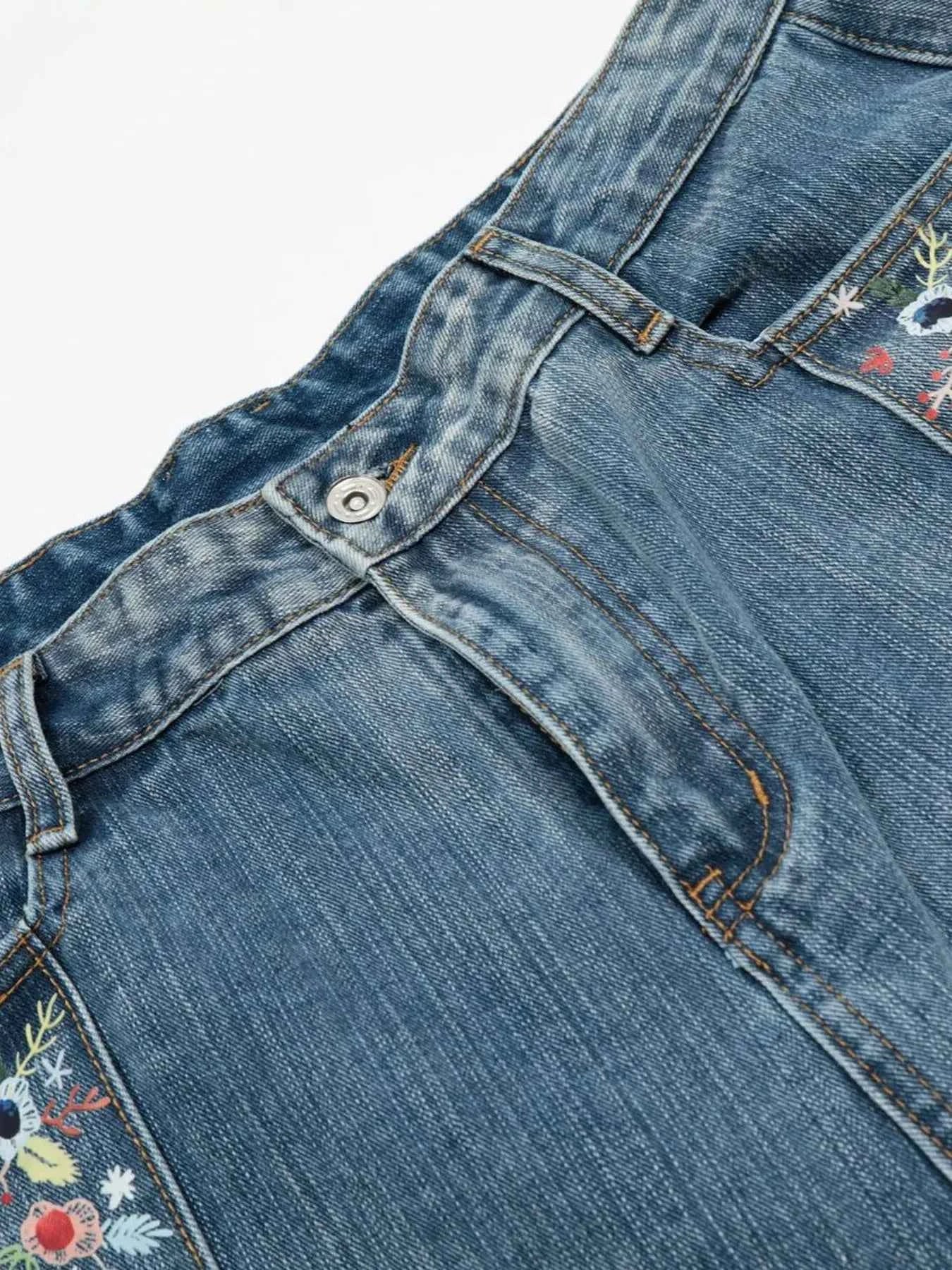 Men's Floral Trim Wide Leg Denim Shorts