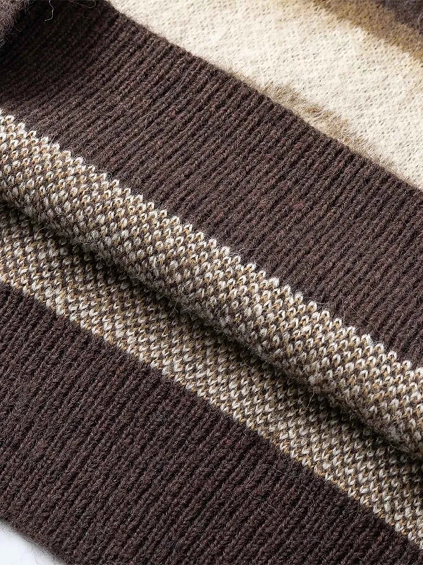 Men's Wave Striped Pattern Oversized Knit Sweater